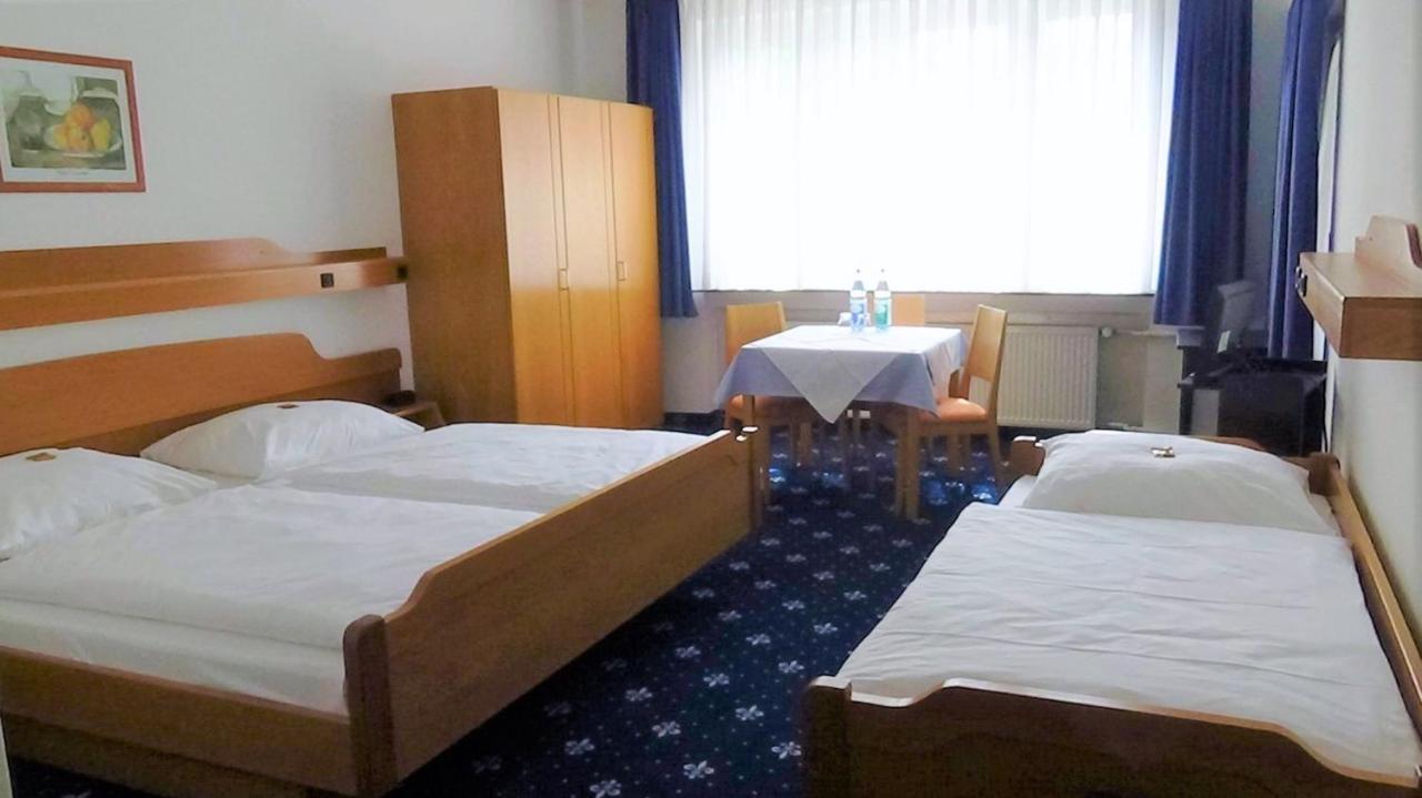 Hotel Zur Traube باد هومبرغ فور دير هوه المظهر الخارجي الصورة