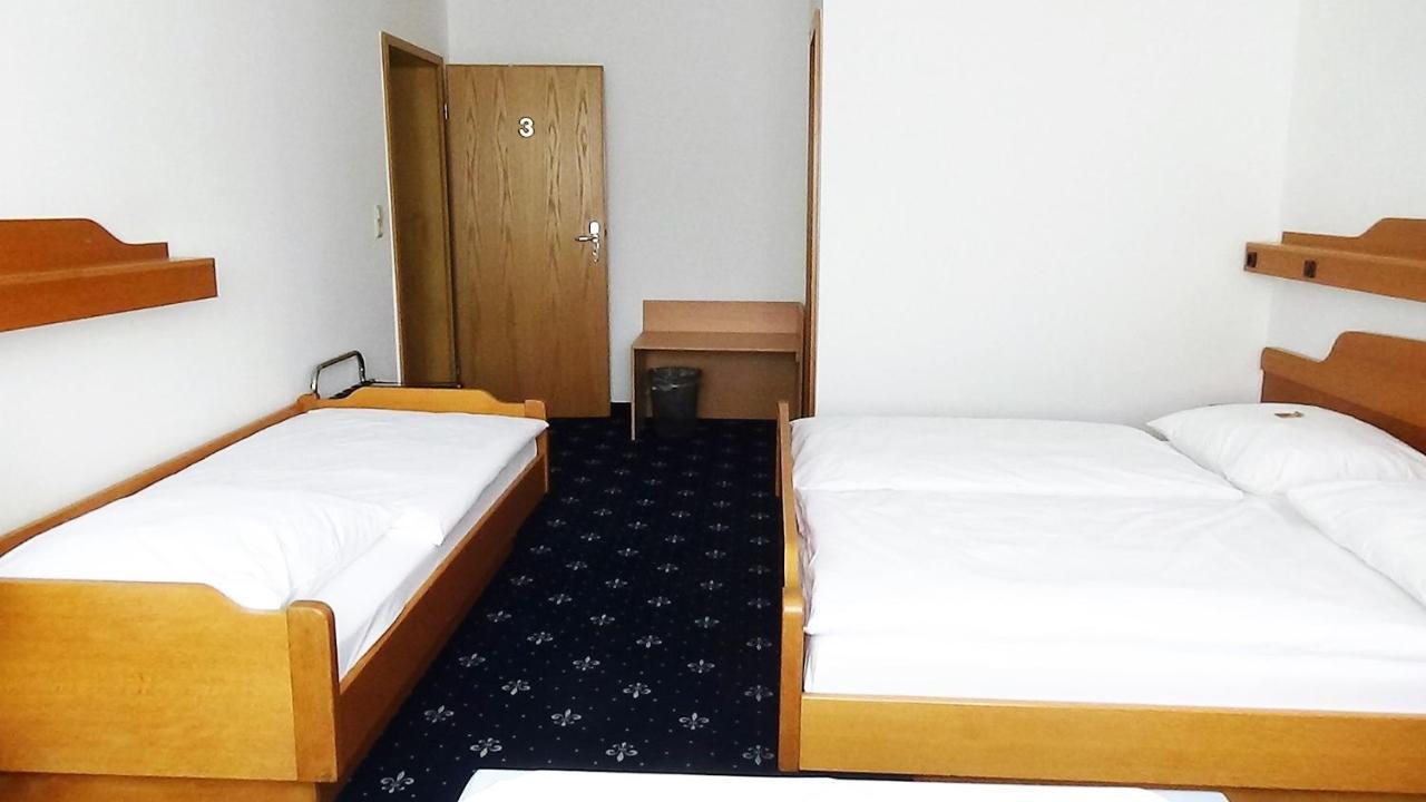 Hotel Zur Traube باد هومبرغ فور دير هوه المظهر الخارجي الصورة